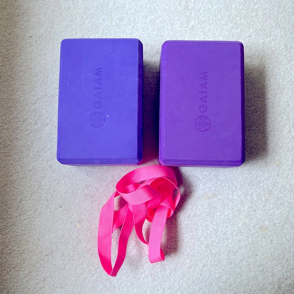 Yoga blocks 4” and belt 72”